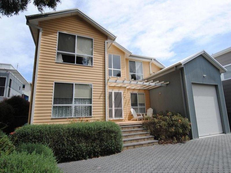 7 Caffrey Circuit, Callala Beach NSW 2540