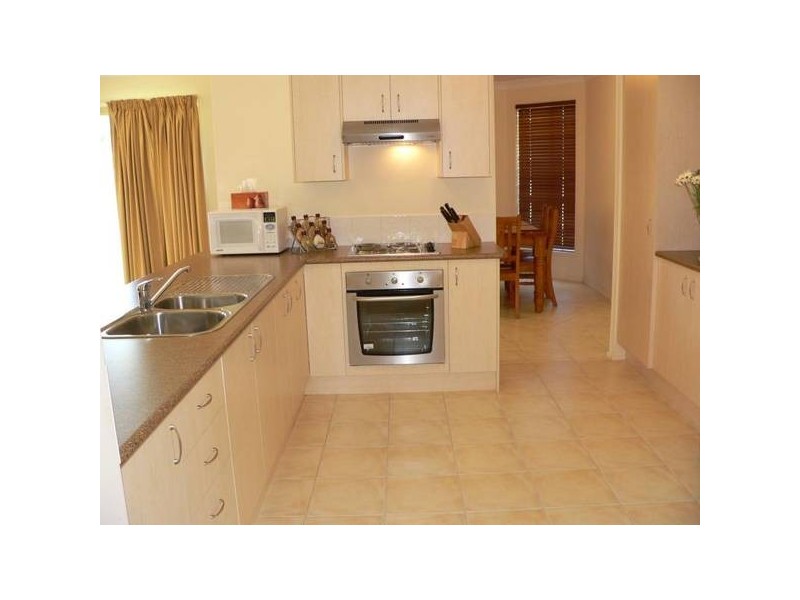 8 McKane CLOSE, Callala Bay NSW 2540