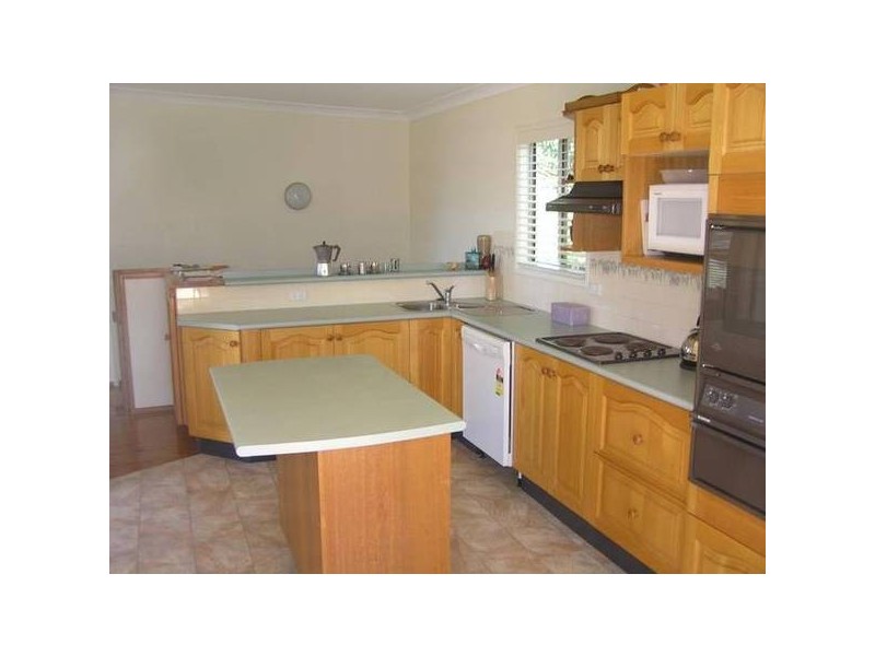 3 Sir Henry CRESCENT, Callala Beach NSW 2540