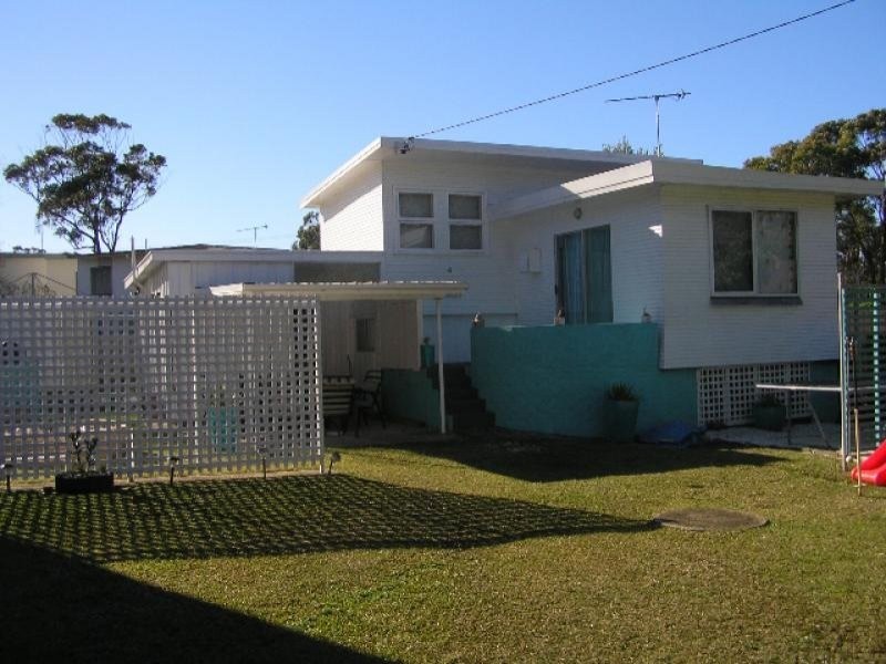 4 Mitchell Road, Callala Bay NSW 2540