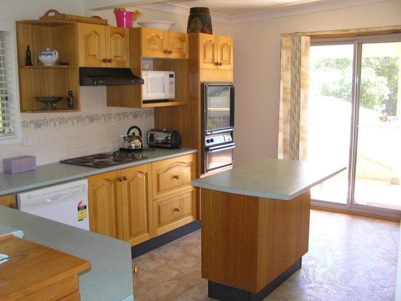 3 Sir Henry CRESCENT, Callala Beach NSW 2540