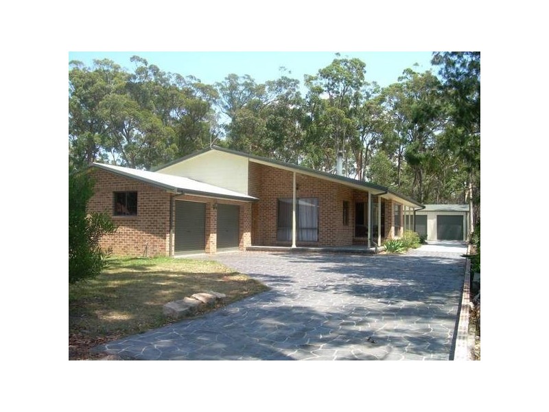4 Woodhill STREET, Callala Bay NSW 2540