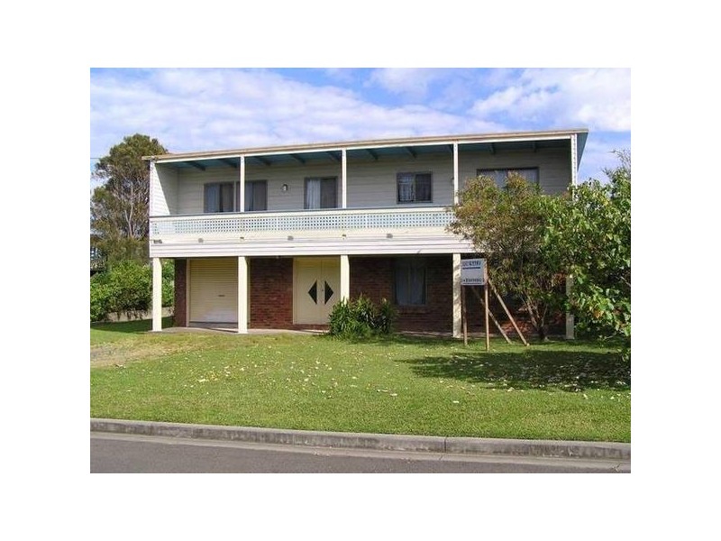 9 Farrant AVENUE, Culburra Beach NSW 2540