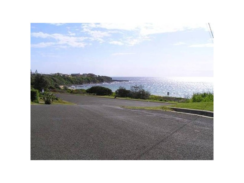 9 Farrant AVENUE, Culburra Beach NSW 2540
