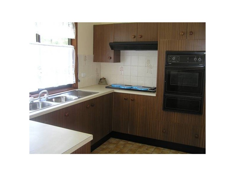 11 Centre Street, Callala Beach NSW 2540