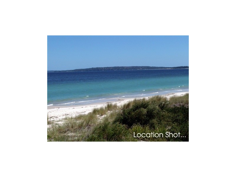 11 Centre Street, Callala Beach NSW 2540