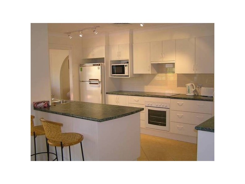 33 Sydney Avenue, Callala Bay NSW 2540