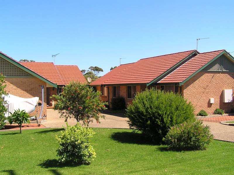 2/104 The Lake Circuit, Culburra Beach NSW 2540