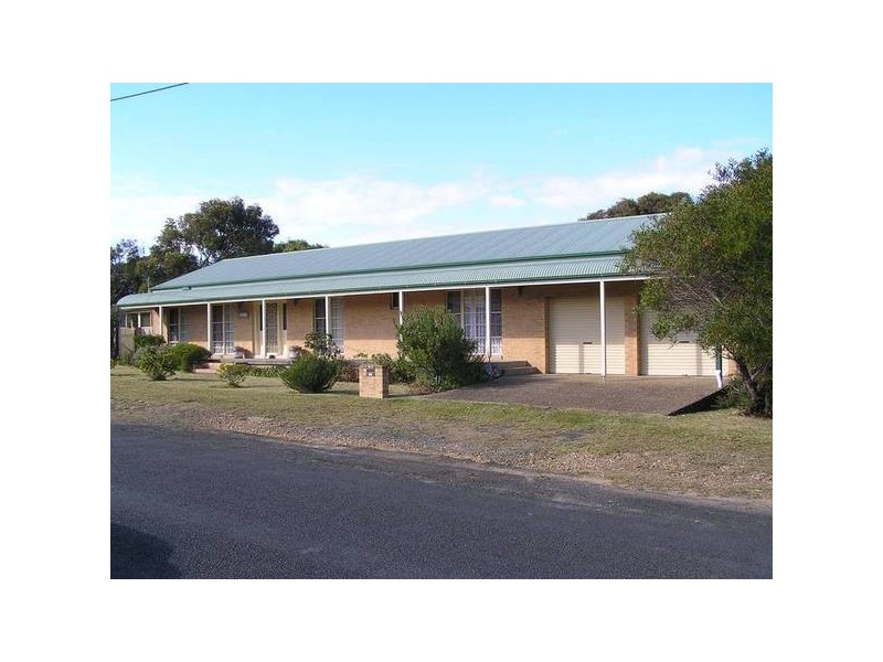 2 Penguins Head Road, Culburra Beach NSW 2540