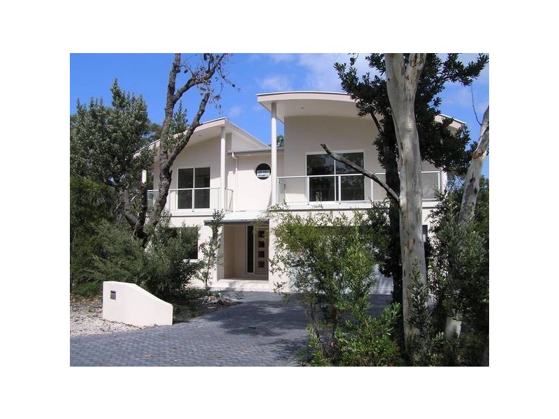 11 Sandlewood Cove, Callala Beach NSW 2540