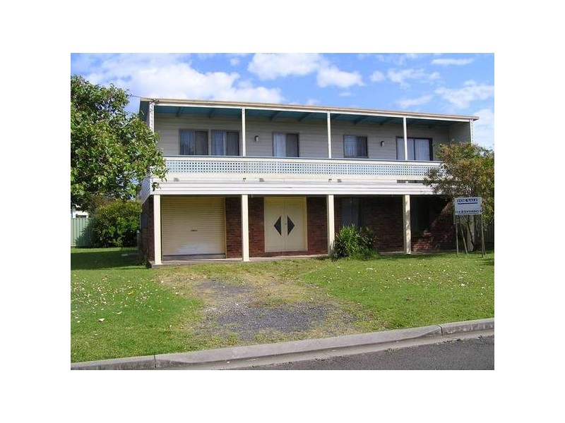 9 Farrant Avenue, Culburra Beach NSW 2540