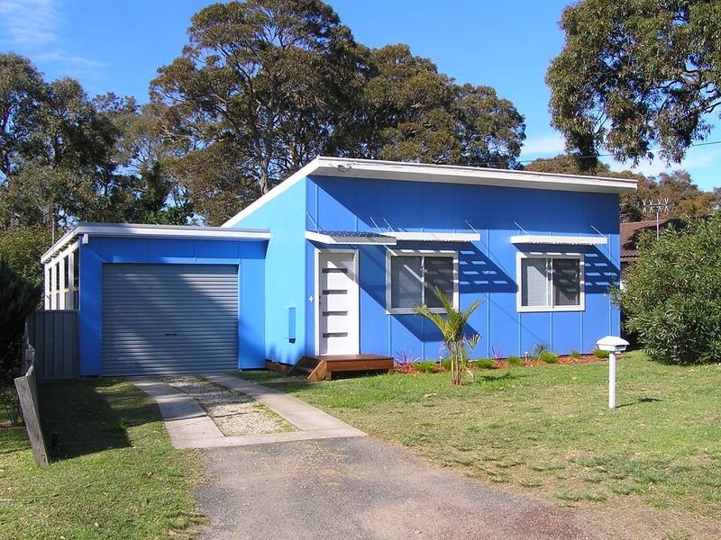 4 Carlton Crescent, Culburra Beach NSW 2540