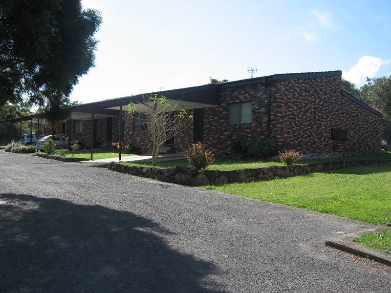 49 Brinawarr Street, Bomaderry NSW 2541