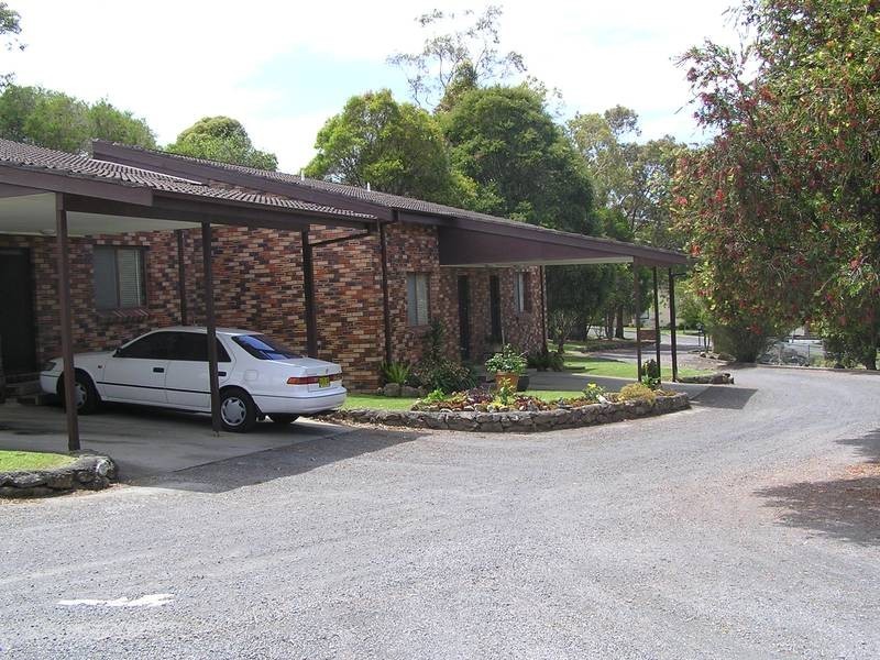 49 Brinawarr Street, Bomaderry NSW 2541