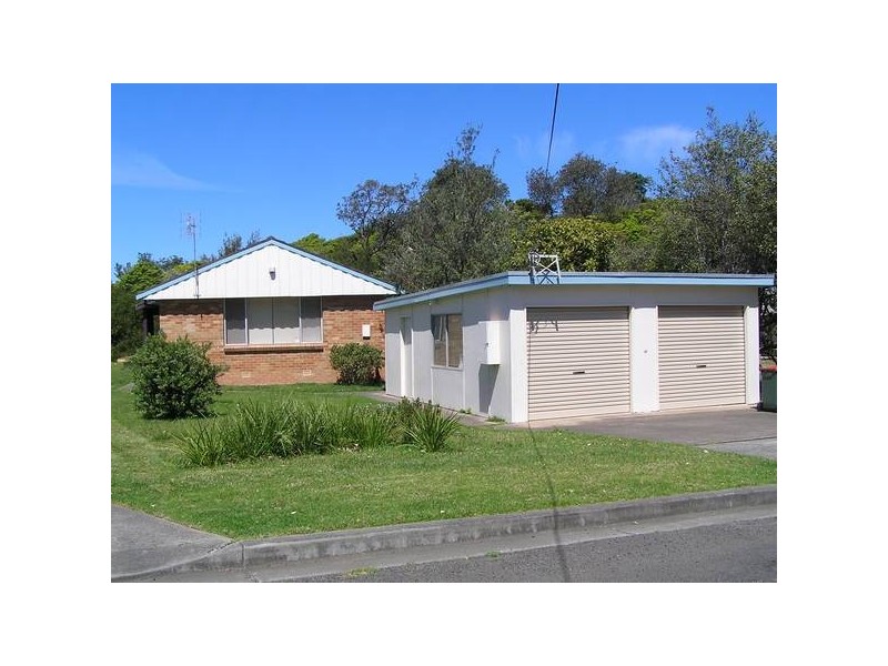 10 Farrant Avenue, Culburra Beach NSW 2540