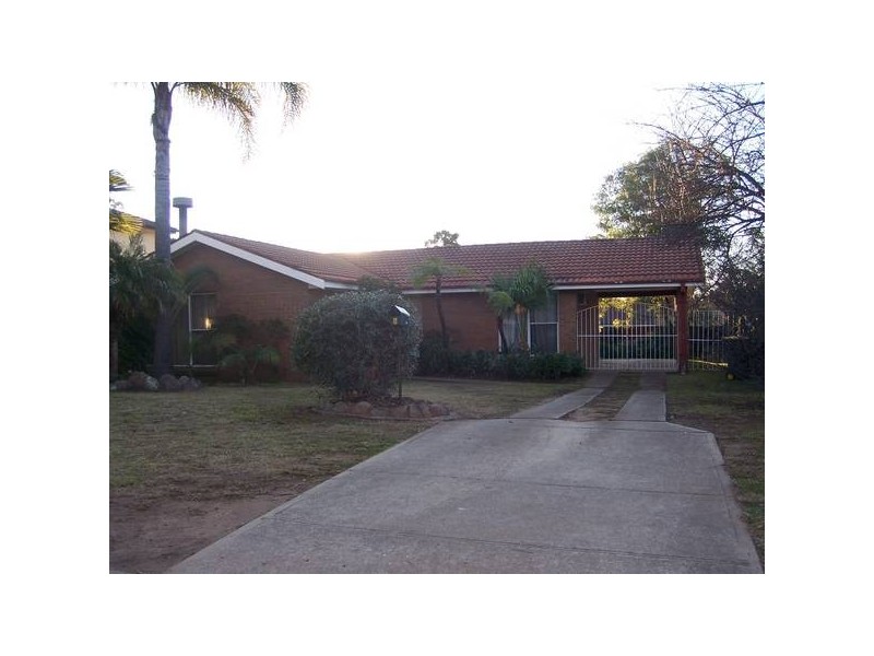 5 Meteor Pl, Raby NSW 2566
