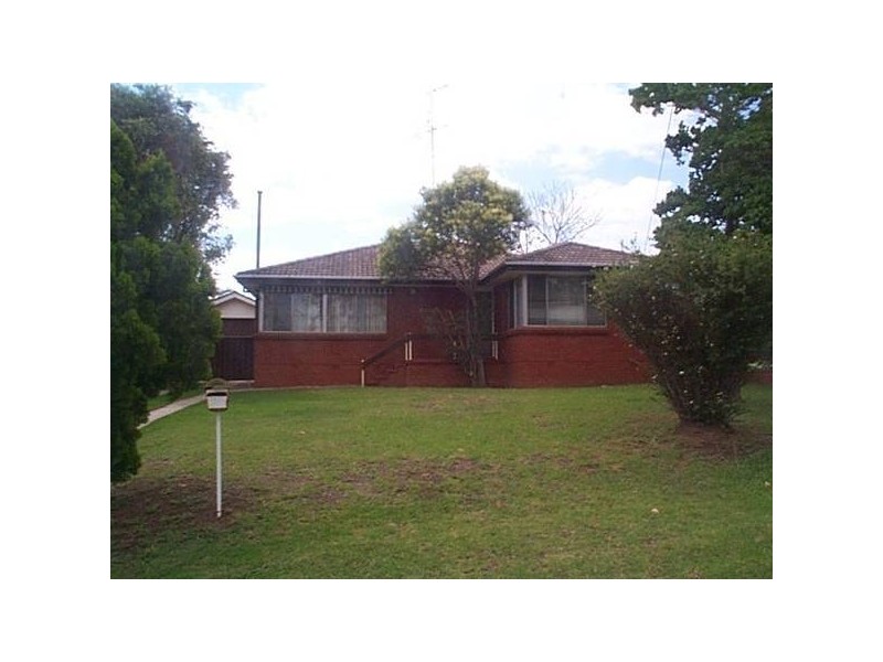 38 Lawson St, Campbelltown NSW 2560