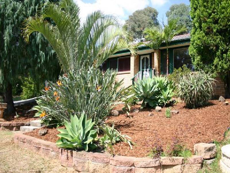 The Parkway, Bradbury NSW 2560