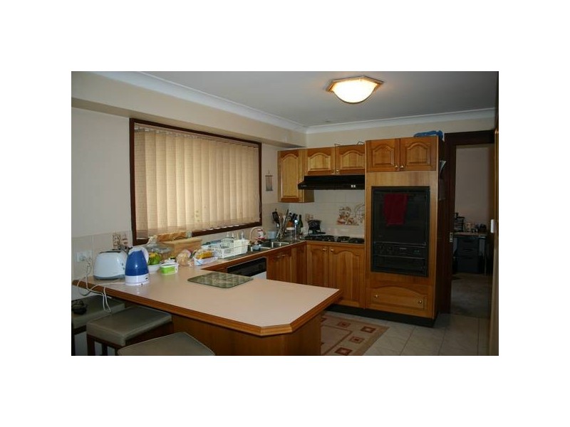 1 Somercotes Cl, Glen Alpine NSW 2560