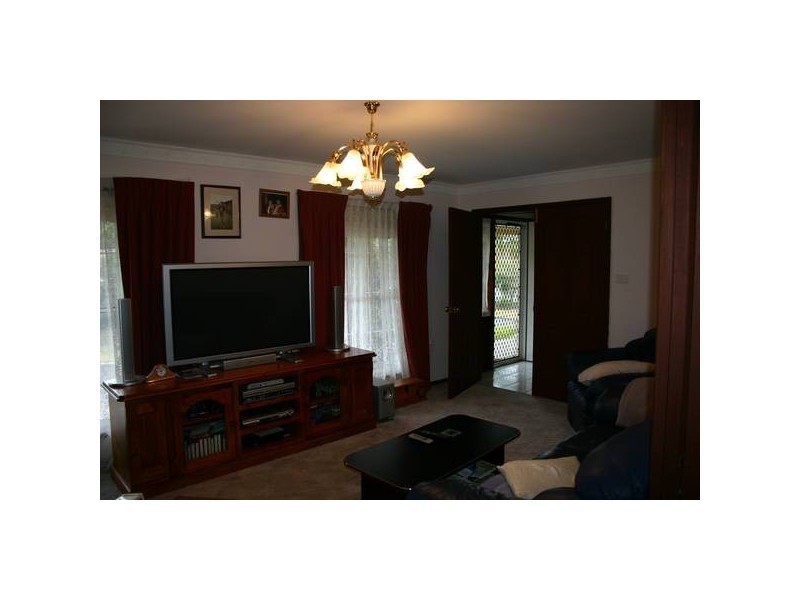 1 Somercotes Cl, Glen Alpine NSW 2560