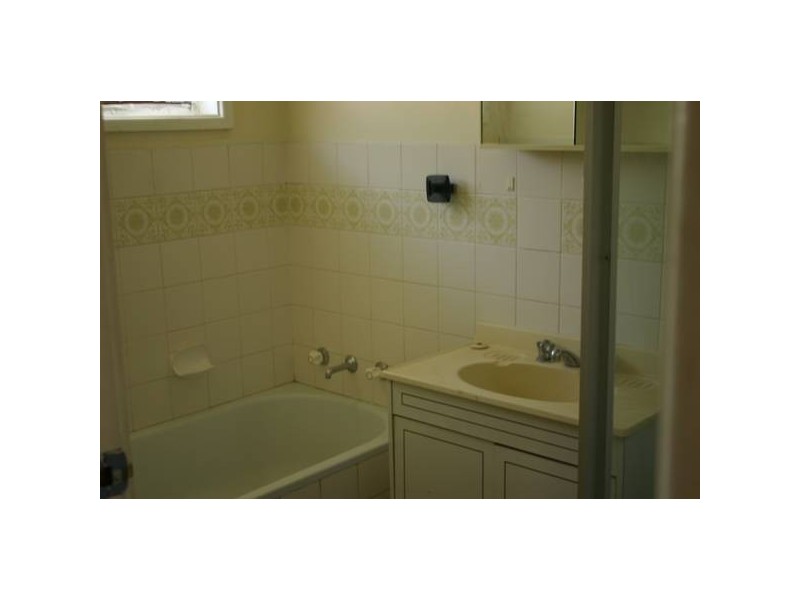 Eloura Cres, Woodbine NSW 2560