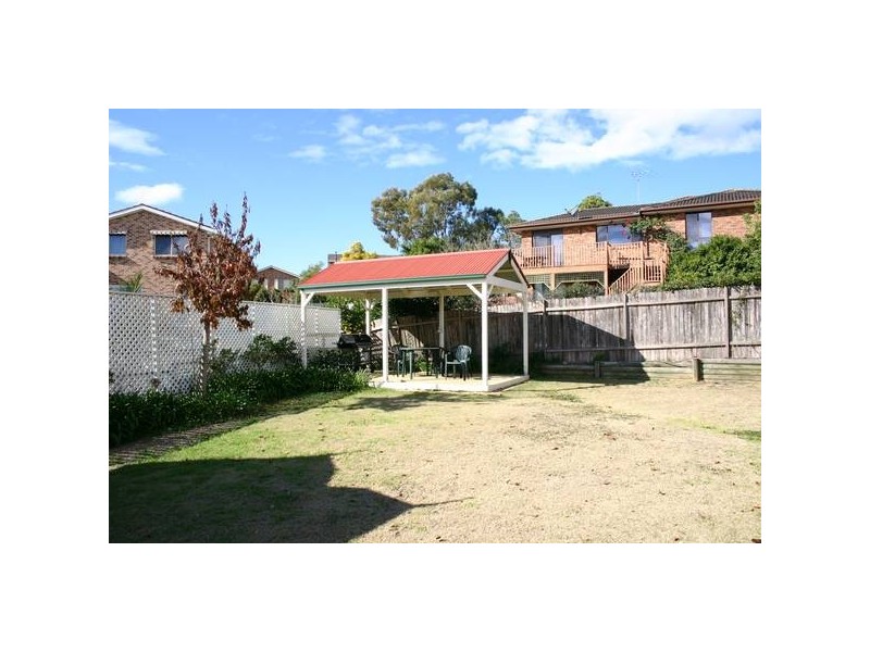 11 Laguna Pl, Glen Alpine NSW 2560