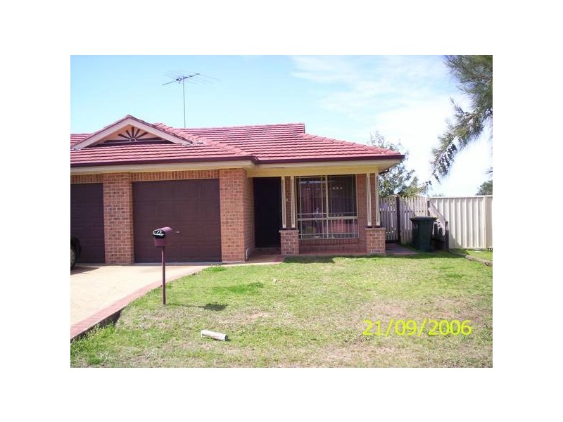 Potaroo Cres, St Helens Park NSW 2560