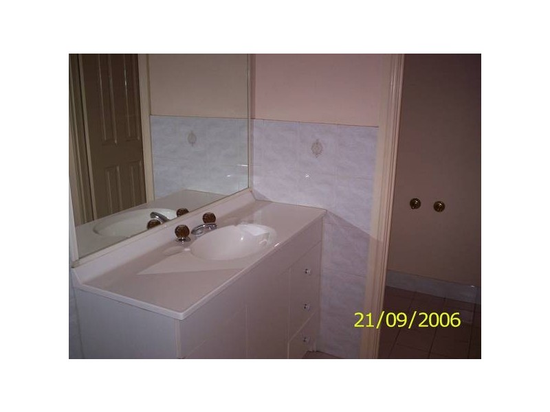 Potaroo Cres, St Helens Park NSW 2560