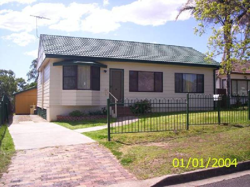 80 Hoddle Ave, Campbelltown NSW 2560