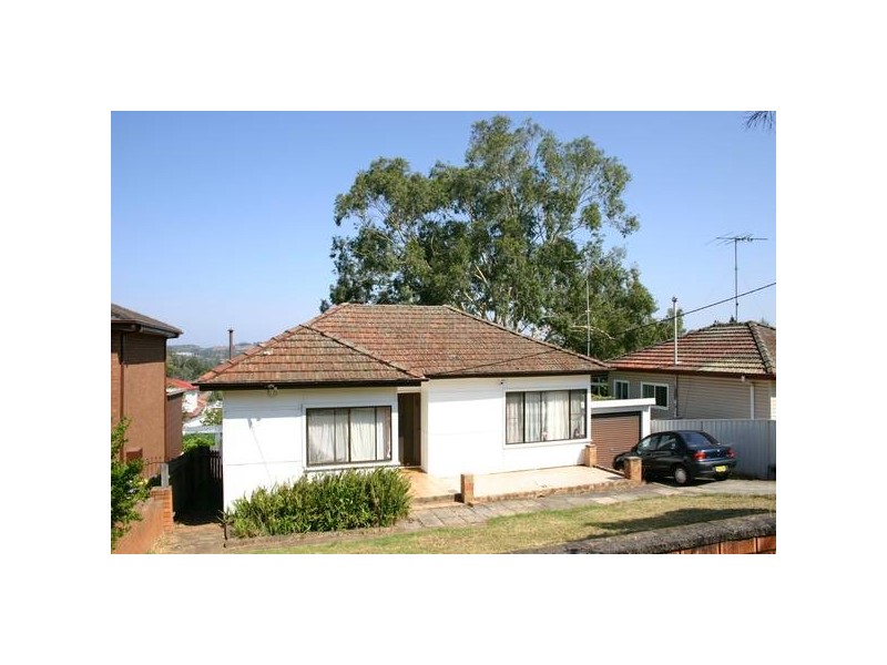 28 Austin Ave, Campbelltown NSW 2560