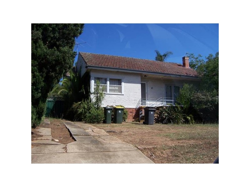 Moore St, Campbelltown NSW 2560