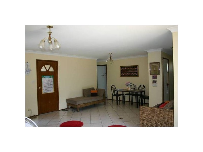 73 Chamberlain St, Campbelltown NSW 2560