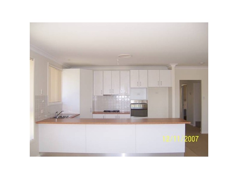 24 St Stephens Rd, Blair Athol NSW 2560