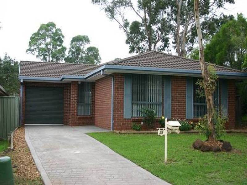 29 Gadshill Place, Rosemeadow NSW 2560