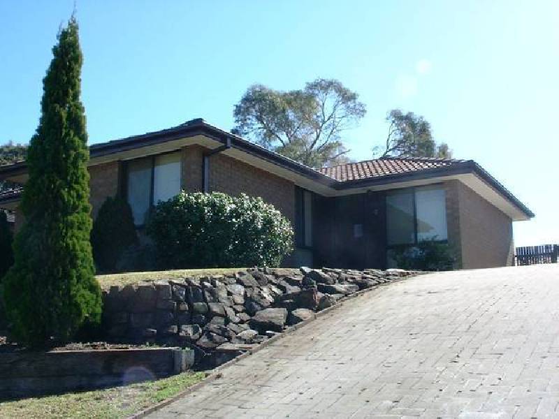 5 Clark Pl, Minto NSW 2566