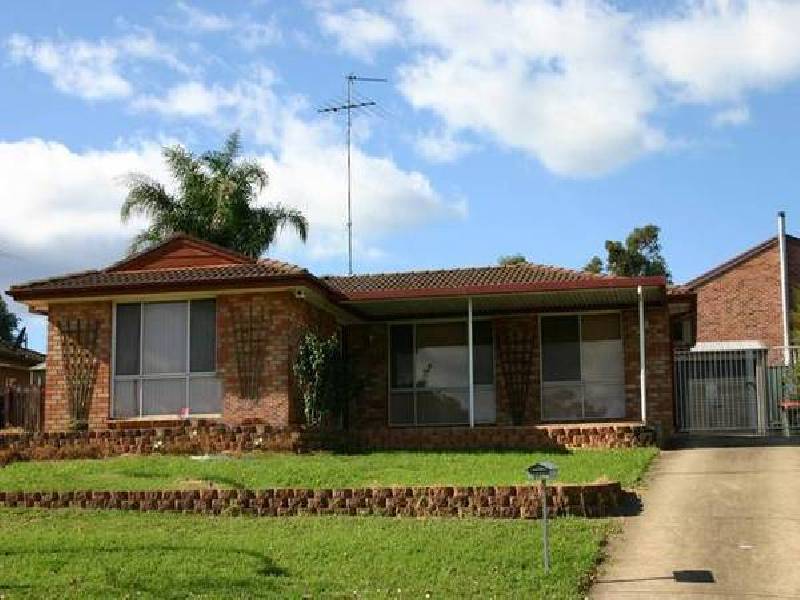 287 Welling Drive, Mount Annan NSW 2567