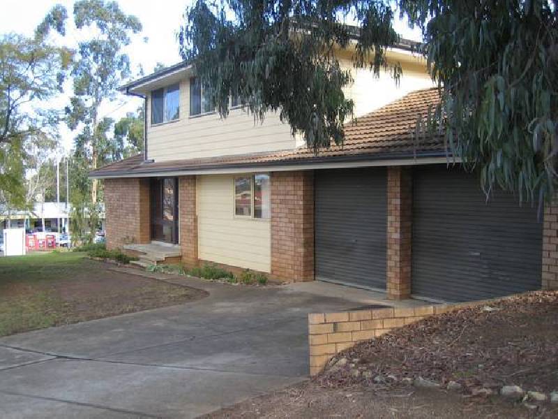 Ballantrae Dr, St Andrews NSW 2566