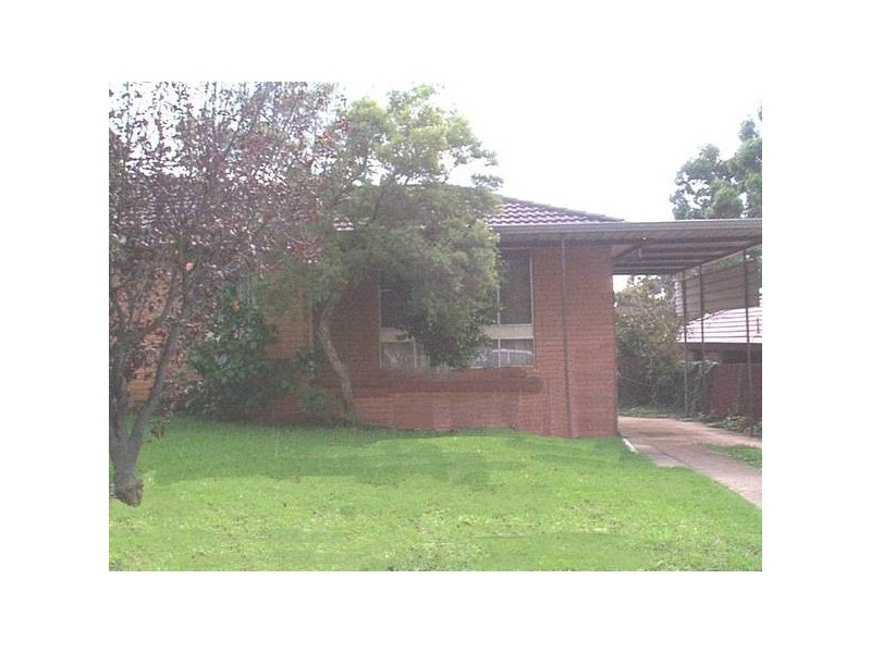 8 Pearl Crt, Woodbine NSW 2560