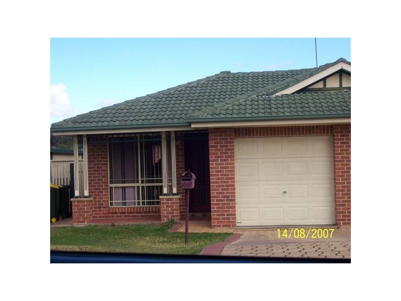 Larapinta Cres, St Helens Park NSW 2560