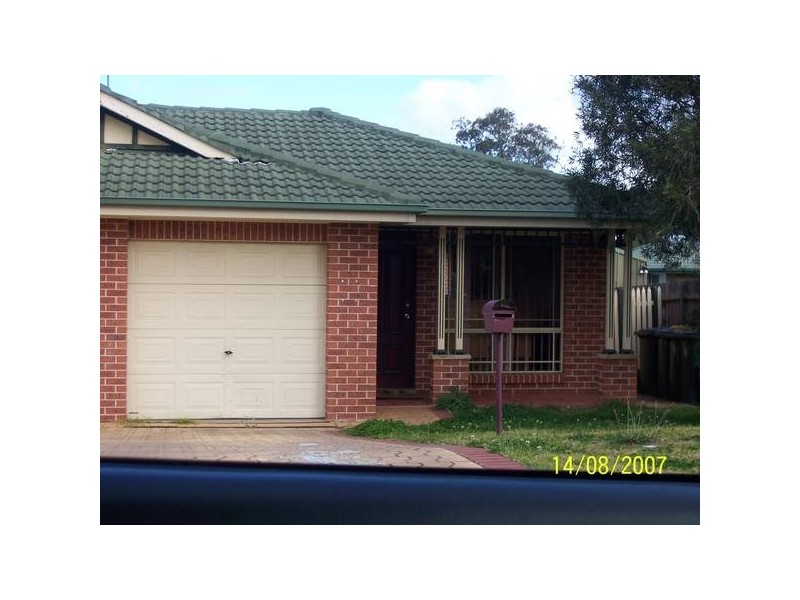 Larapinta Cres, St Helens Park NSW 2560