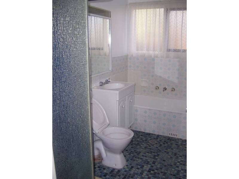 Green Ln, Bradbury NSW 2560