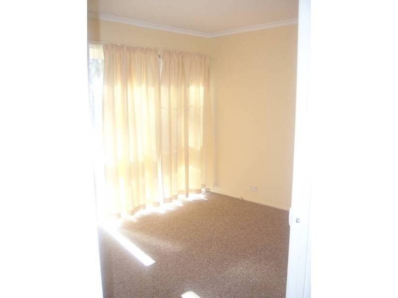 Green Ln, Bradbury NSW 2560