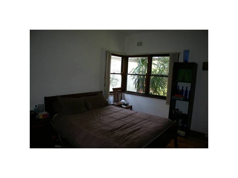 7 Rosalind St, Campbelltown NSW 2560