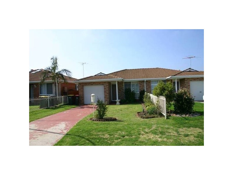 1/227 Copperfield Drive, Rosemeadow NSW 2560