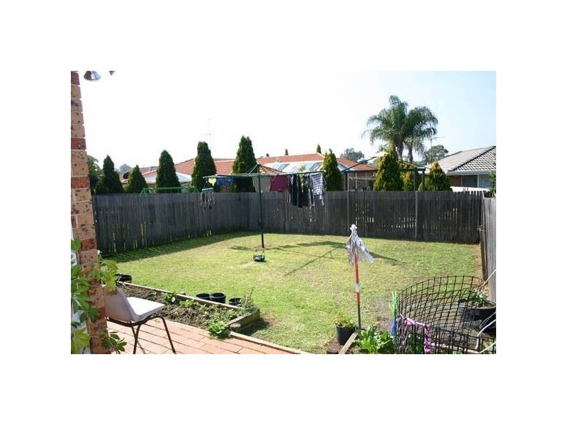 1/227 Copperfield Drive, Rosemeadow NSW 2560