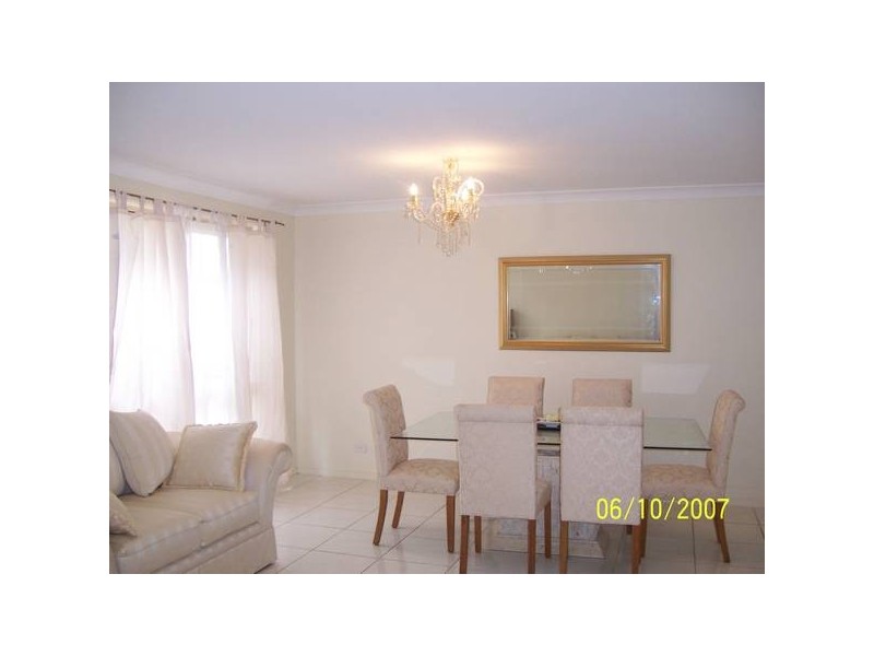 3 Gonzalo St, Rosemeadow NSW 2560