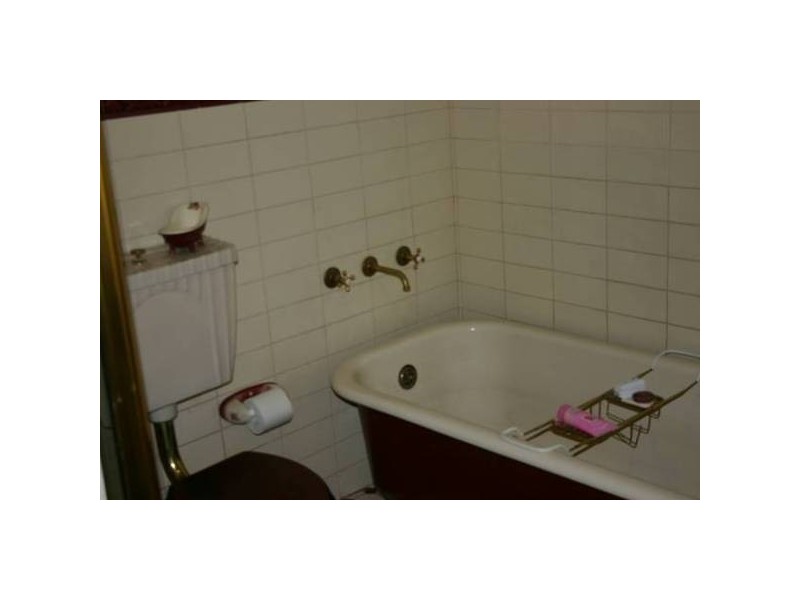 20 West Parade, Thirlmere NSW 2572