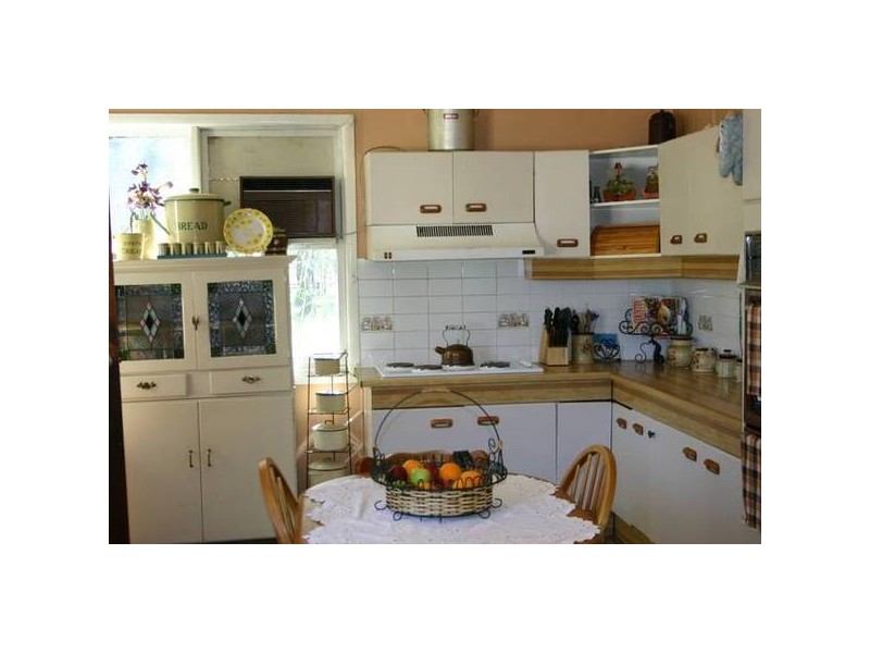 20 West Parade, Thirlmere NSW 2572