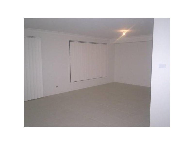 47B Soliano Cres, Rosemeadow NSW 2560