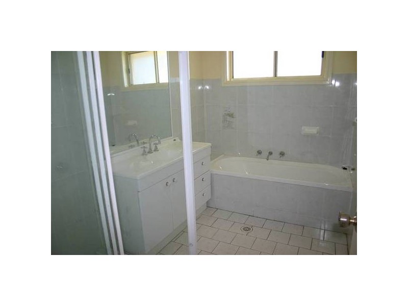 4/17-21 Poplar Crescent, Bradbury NSW 2560